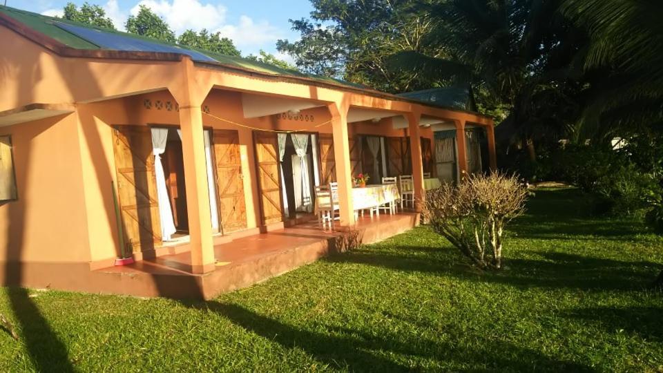 Maison Du Bonheur Ile Sainte-Marie Esterno foto