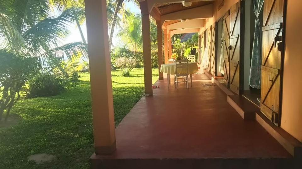 Maison Du Bonheur Ile Sainte-Marie Esterno foto