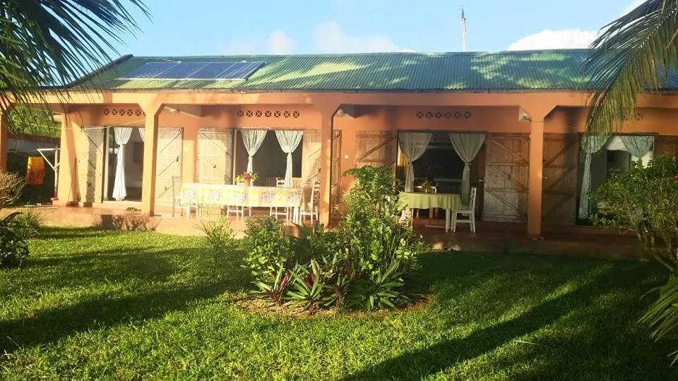Maison Du Bonheur Ile Sainte-Marie Esterno foto